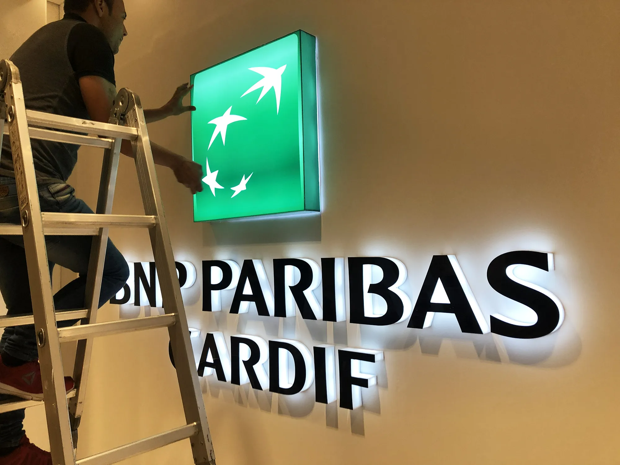 LED channel letters Ottawa building facade — DSign LED